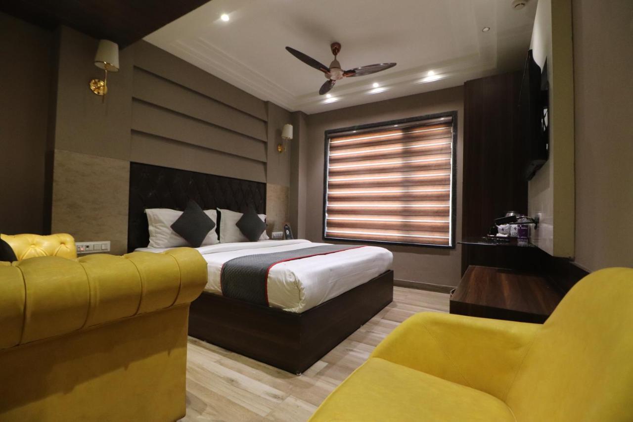 Oak Plaza New Delhi- Homely Atmosphere Экстерьер фото